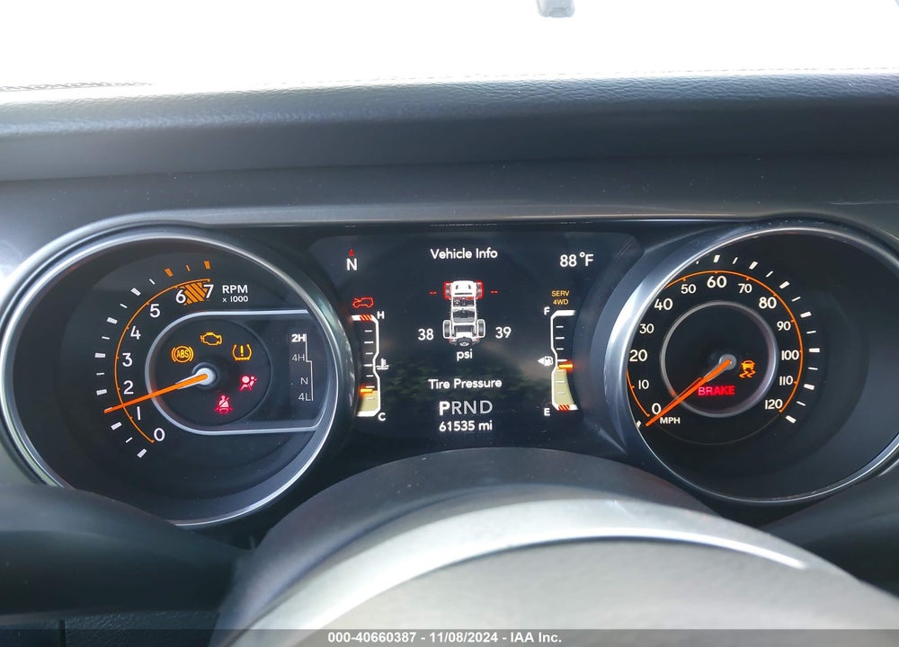 2018 JEEP WRANGLER UNLIMITED SAHARA 4X4 VIN: 1C4HJXEN1JW201076
