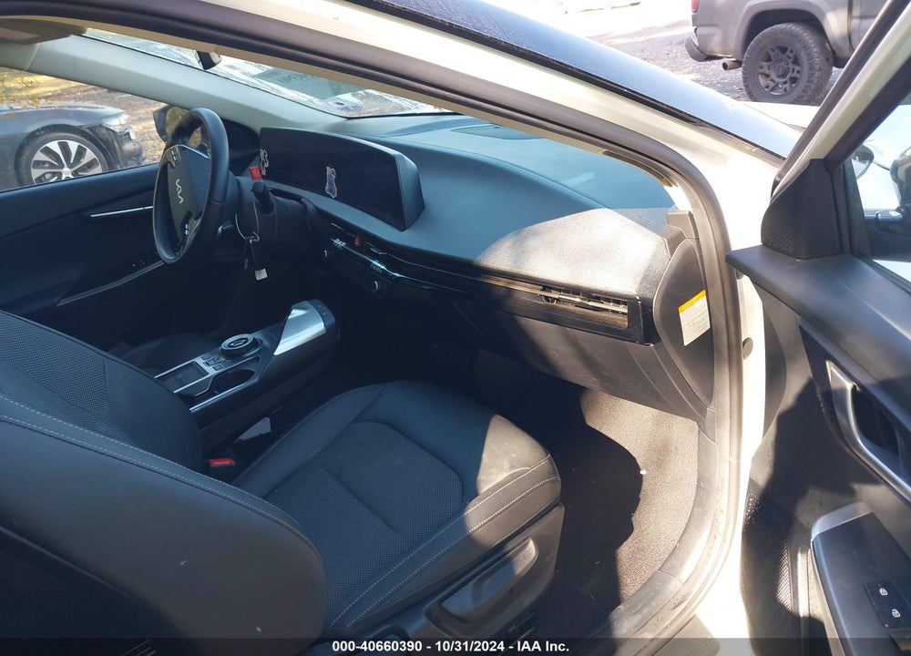 2022 KIA EV6 LIGHT VIN: KNDC34LBXN5059978