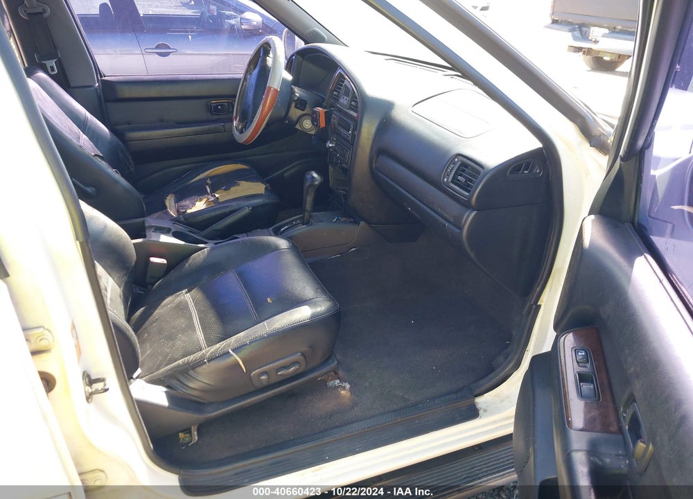 2001 NISSAN PATHFINDER LE VIN: JN8DR07X21W502683