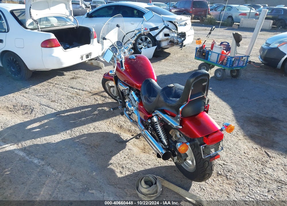 1995 HONDA VF750 C VIN: JH2RC4307SM100875