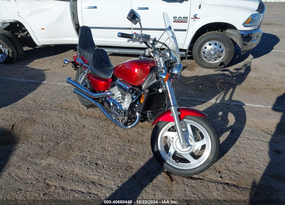 1995 HONDA VF750 C VIN: JH2RC4307SM100875