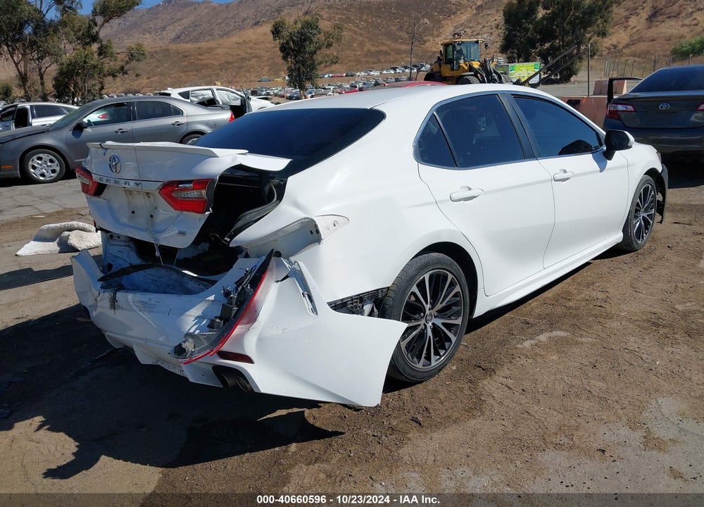 2018 TOYOTA CAMRY SE VIN: 4T1B11HK3JU095029