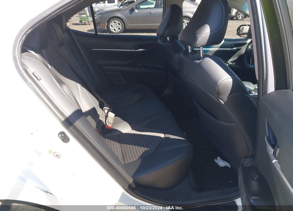 2018 TOYOTA CAMRY SE VIN: 4T1B11HK3JU095029