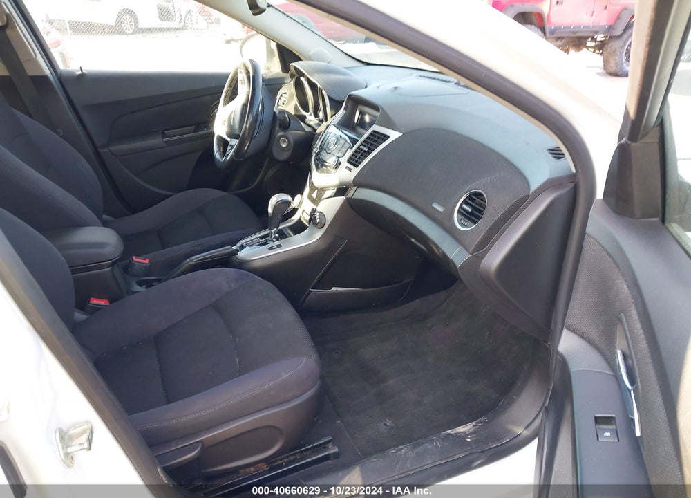 2014 CHEVROLET CRUZE 1LT AUTO VIN: 1G1PC5SB8E7162189