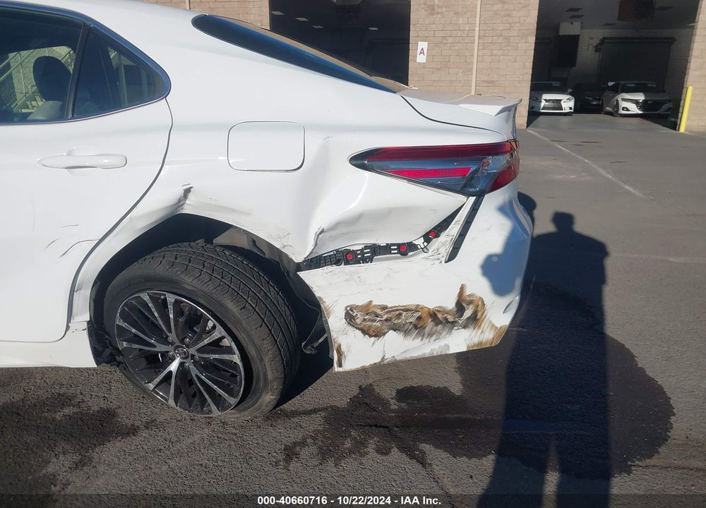 2018 TOYOTA CAMRY SE VIN: 4T1B11HK1JU072753