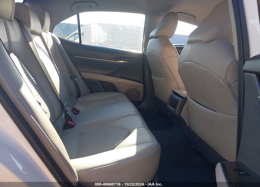2018 TOYOTA CAMRY SE VIN: 4T1B11HK1JU072753
