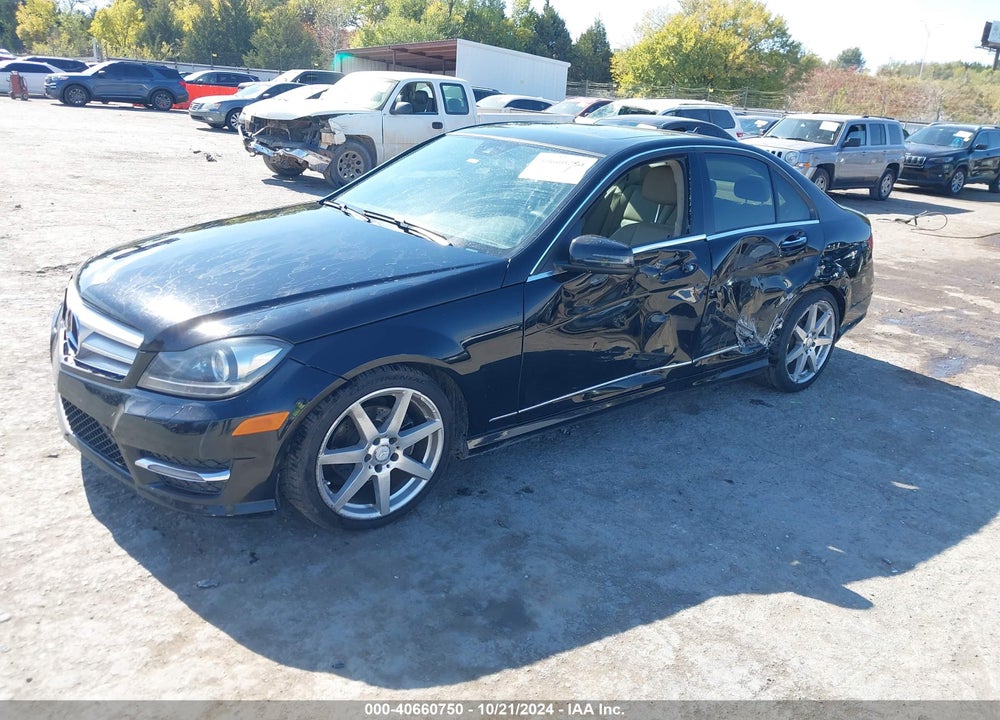 2013 MERCEDES-BENZ C 250 LUXURY/SPORT VIN: WDDGF4HB4DR301257