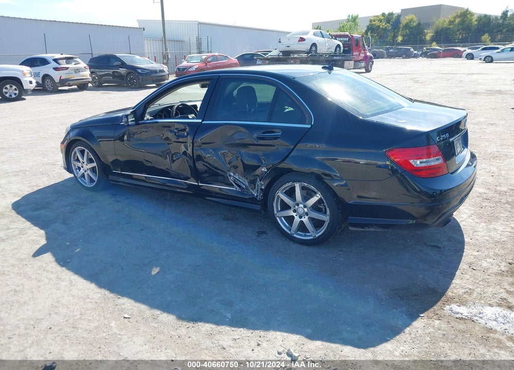 2013 MERCEDES-BENZ C 250 LUXURY/SPORT VIN: WDDGF4HB4DR301257