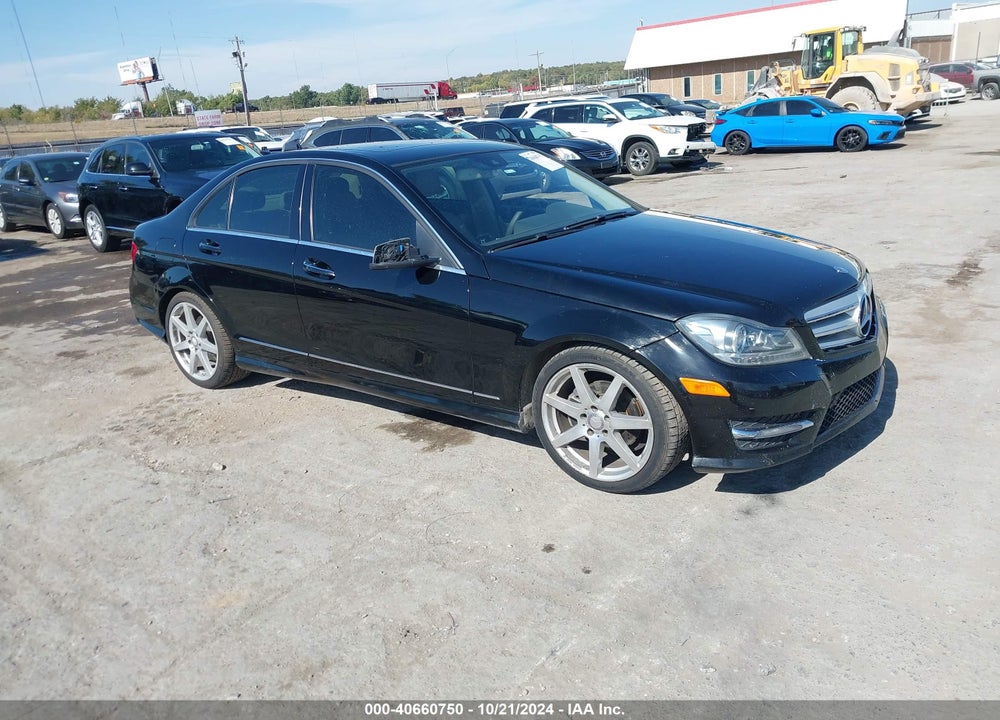 2013 MERCEDES-BENZ C 250 LUXURY/SPORT VIN: WDDGF4HB4DR301257