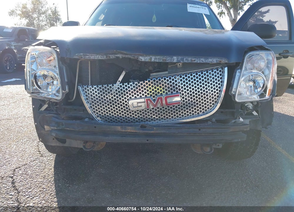 2011 GMC YUKON SLE VIN: 1GKS1AE06BR366102