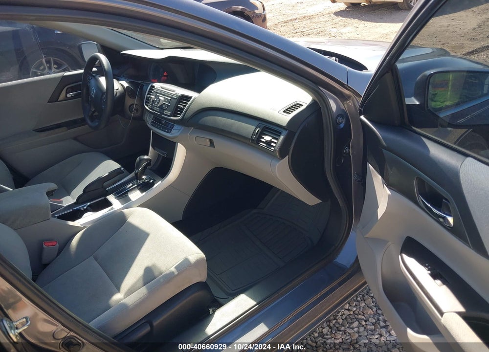 2013 HONDA ACCORD LX VIN: 1HGCR2F35DA015062