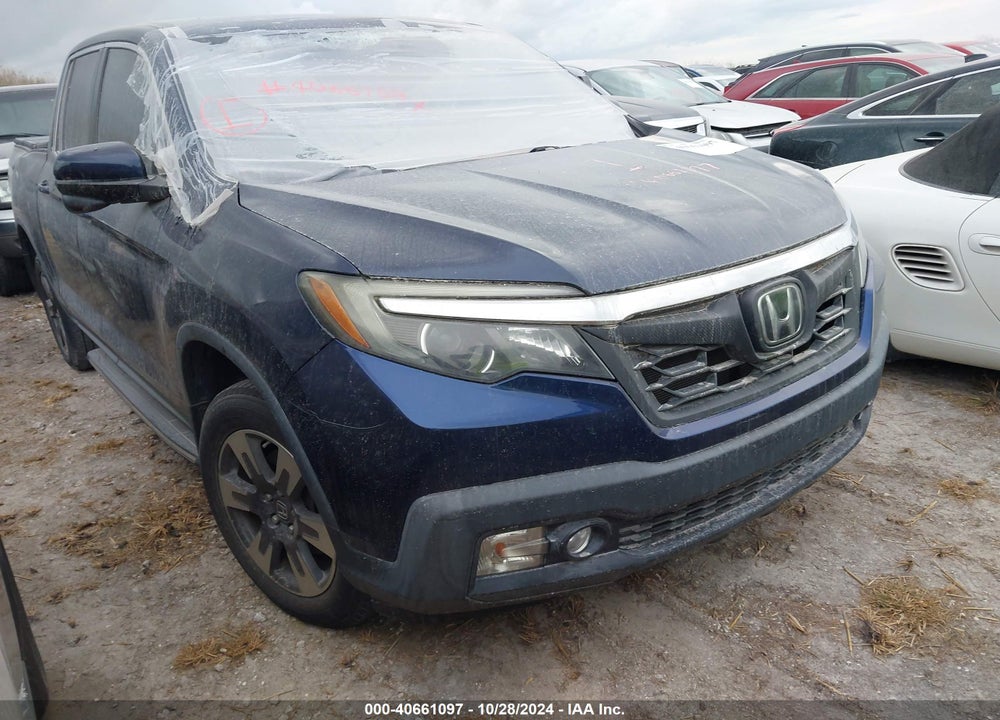 2017 HONDA RIDGELINE RTL-T VIN: 5FPYK3F64HB001506