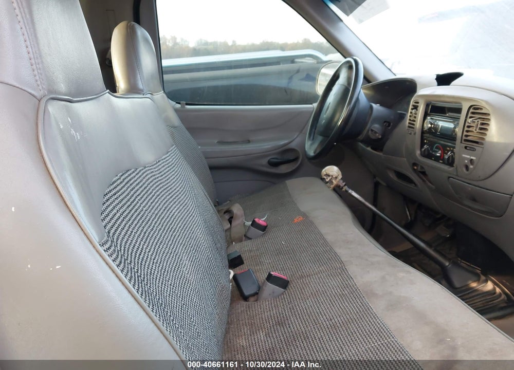 1997 FORD F-150 STANDARD/XL/XLT VIN: 1FTDF1728VNC00812