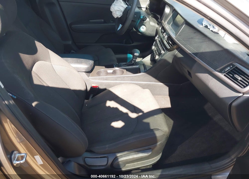 2018 KIA OPTIMA LX VIN: 5XXGT4L30JG180342