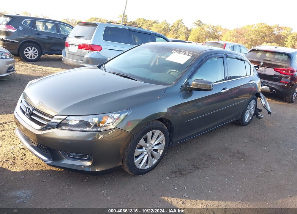 2013 HONDA ACCORD VIN: 1HGCR3F88DA020872