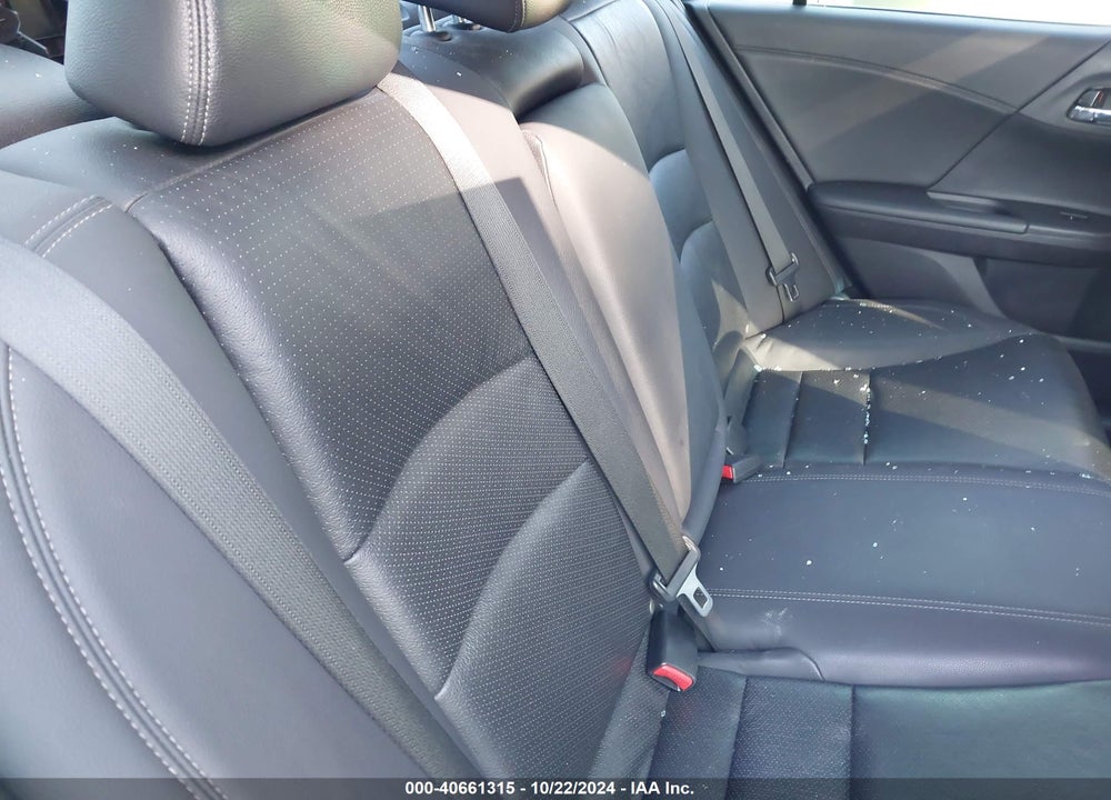 2013 HONDA ACCORD VIN: 1HGCR3F88DA020872