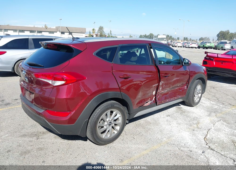 2017 HYUNDAI TUCSON SE VIN: KM8J33A49HU594151