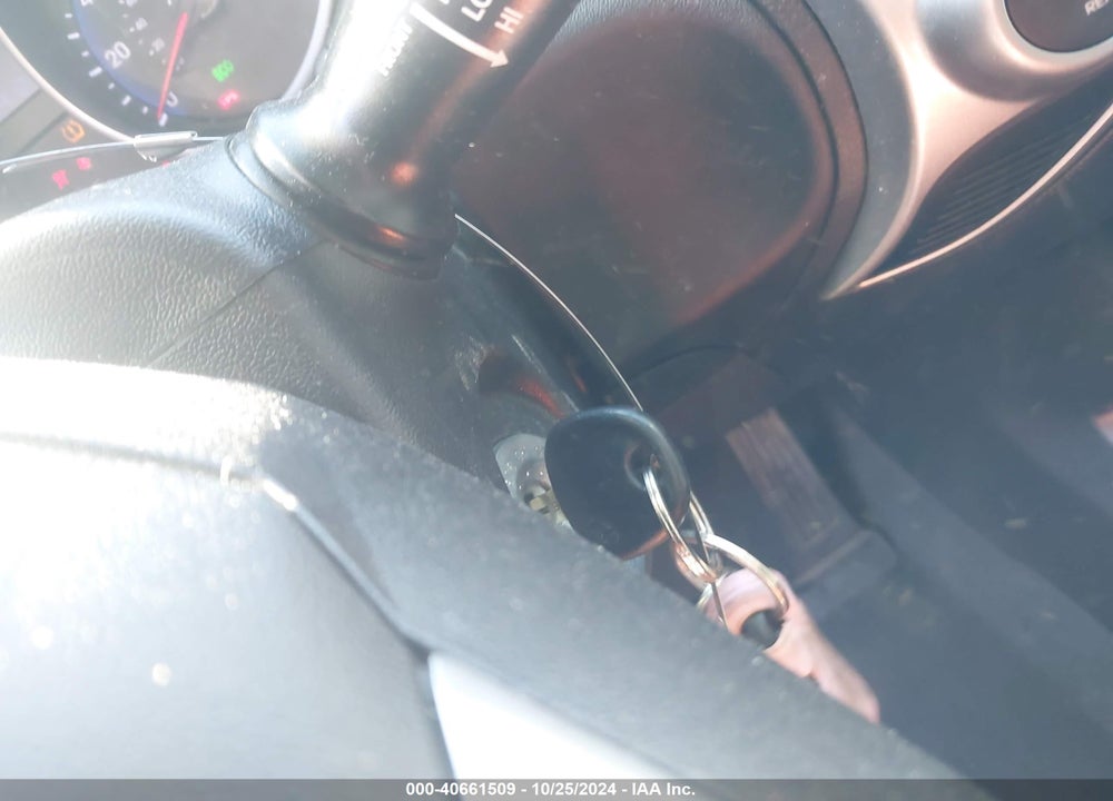 2012 HYUNDAI TUCSON LIMITED VIN: KM8JUCACXCU539432