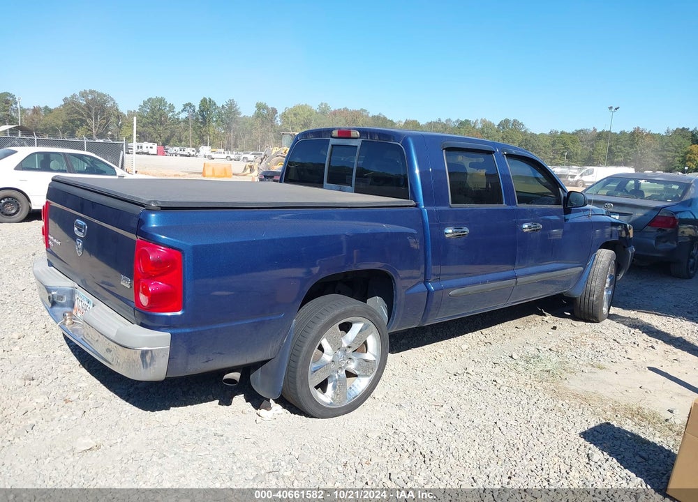 2005 DODGE DAKOTA SLT VIN: 1D7HE48N35S205583