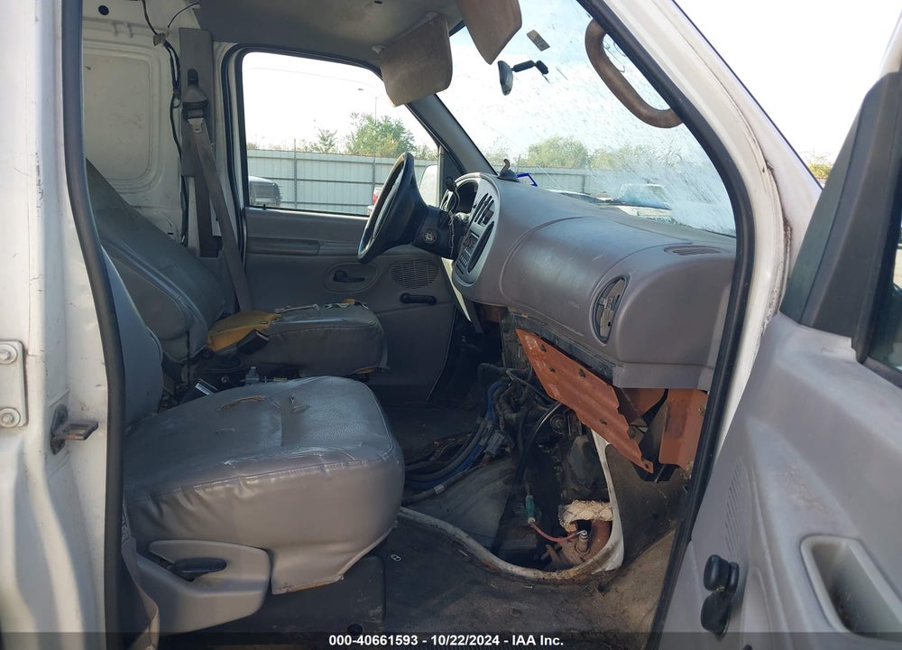 2001 FORD E-250 COMMERCIAL VIN: 1FTNE24211HB24926