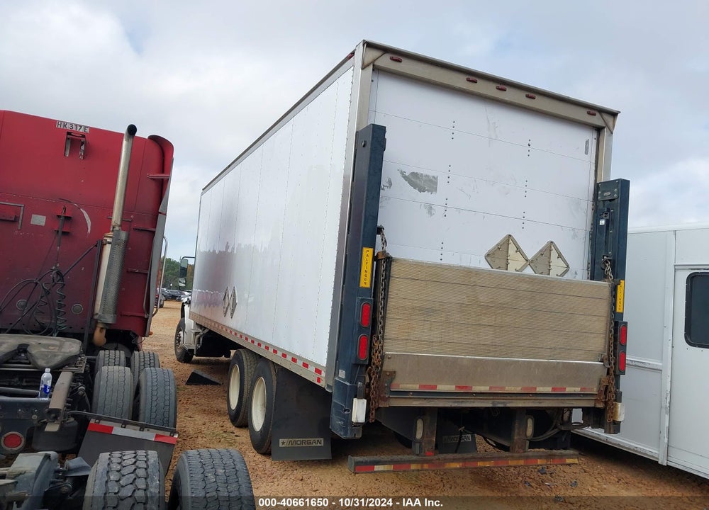 2018 FREIGHTLINER M2 106 VIN: 1FVHCYFE8JHKA3569