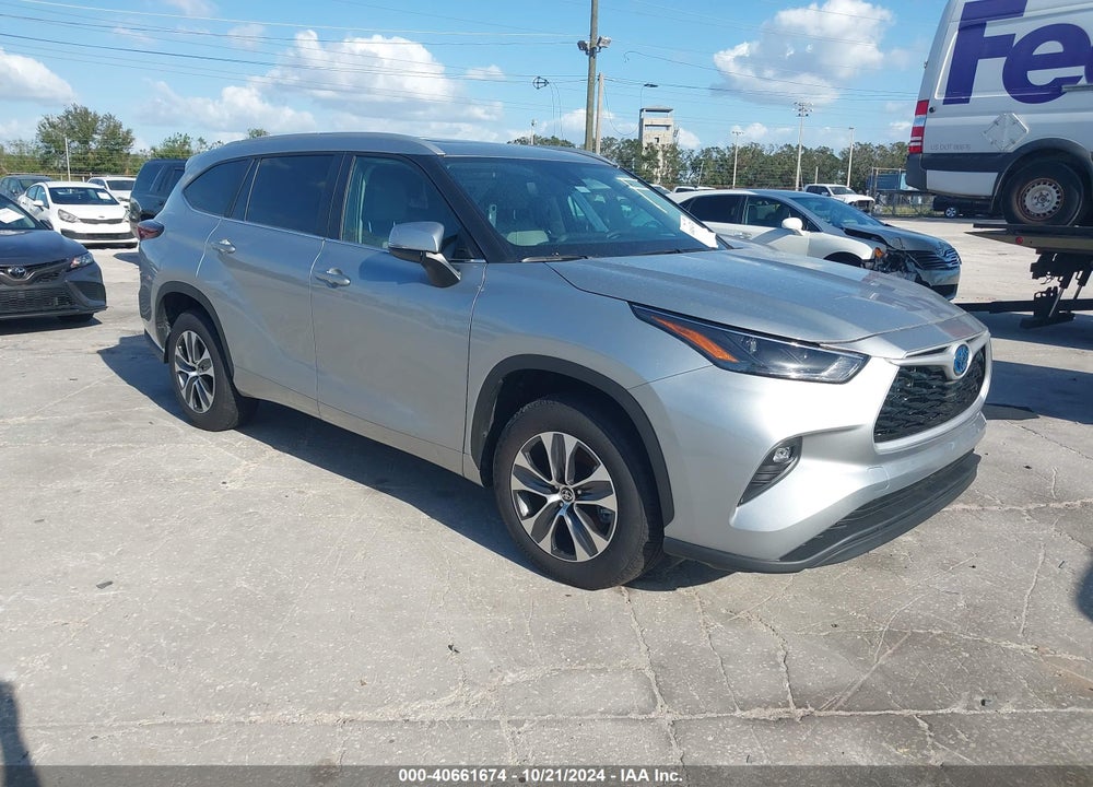 2024 TOYOTA HIGHLANDER HYBRID XLE VIN: 5TDKARAHXRS530825