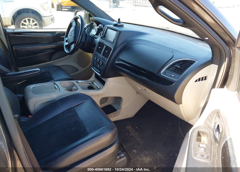 2017 DODGE GRAND CARAVAN SXT VIN: 2C4RDGCG5HR800033