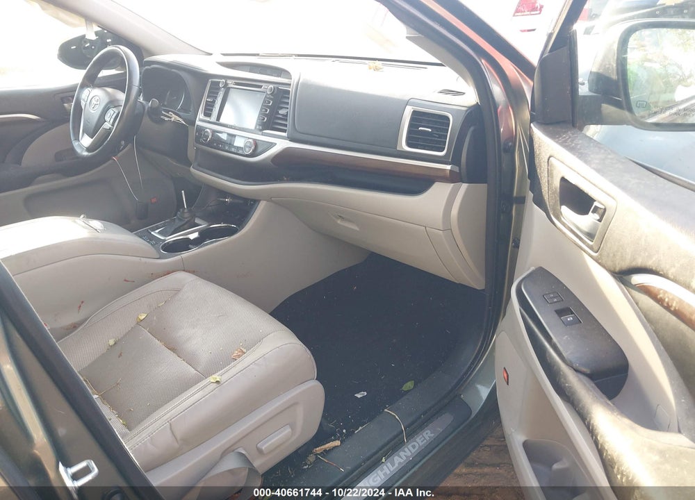 2016 TOYOTA HIGHLANDER LIMITED PLATINUM V6 VIN: 5TDDKRFH3GS303763