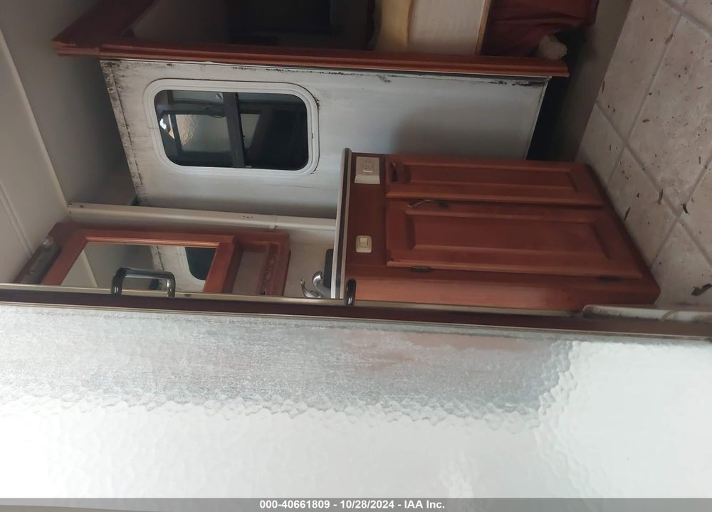 2006 HOLIDAY RAMBLER 37RLQ VIN: 1KB3C1U226E164700
