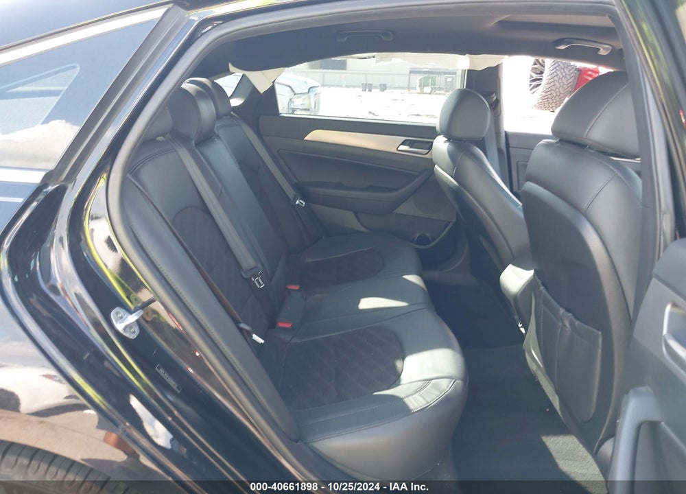 2018 HYUNDAI SONATA SPORT VIN: 5NPE34AF9JH666110