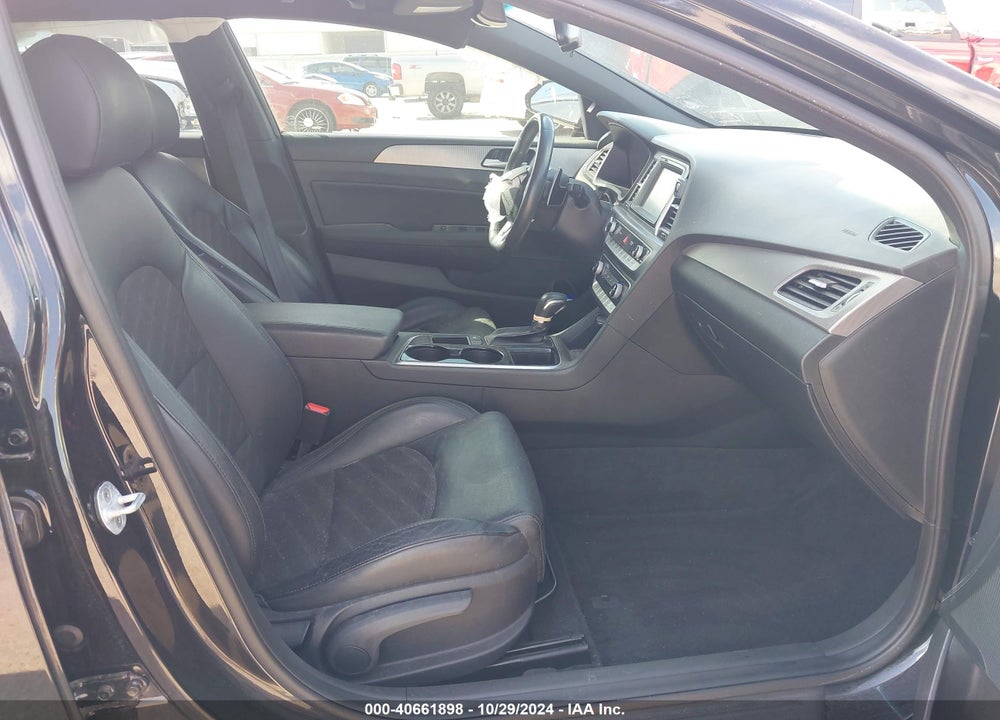 2018 HYUNDAI SONATA SPORT VIN: 5NPE34AF9JH666110