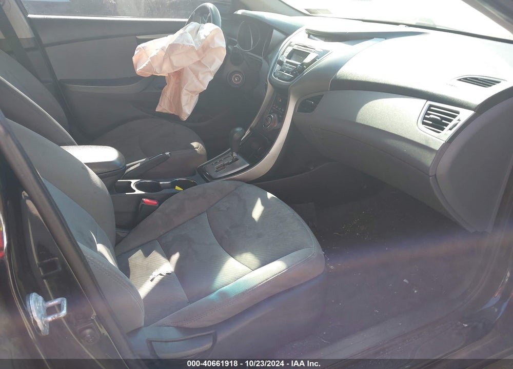 2013 HYUNDAI ELANTRA VIN: 5NPDH4AE1DH304412