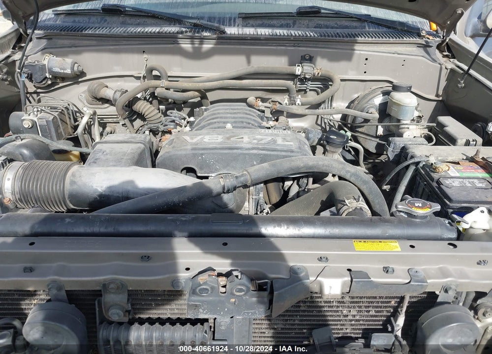 2005 TOYOTA SEQUOIA SR5 V8 VIN: 5TDBT44A75S255825