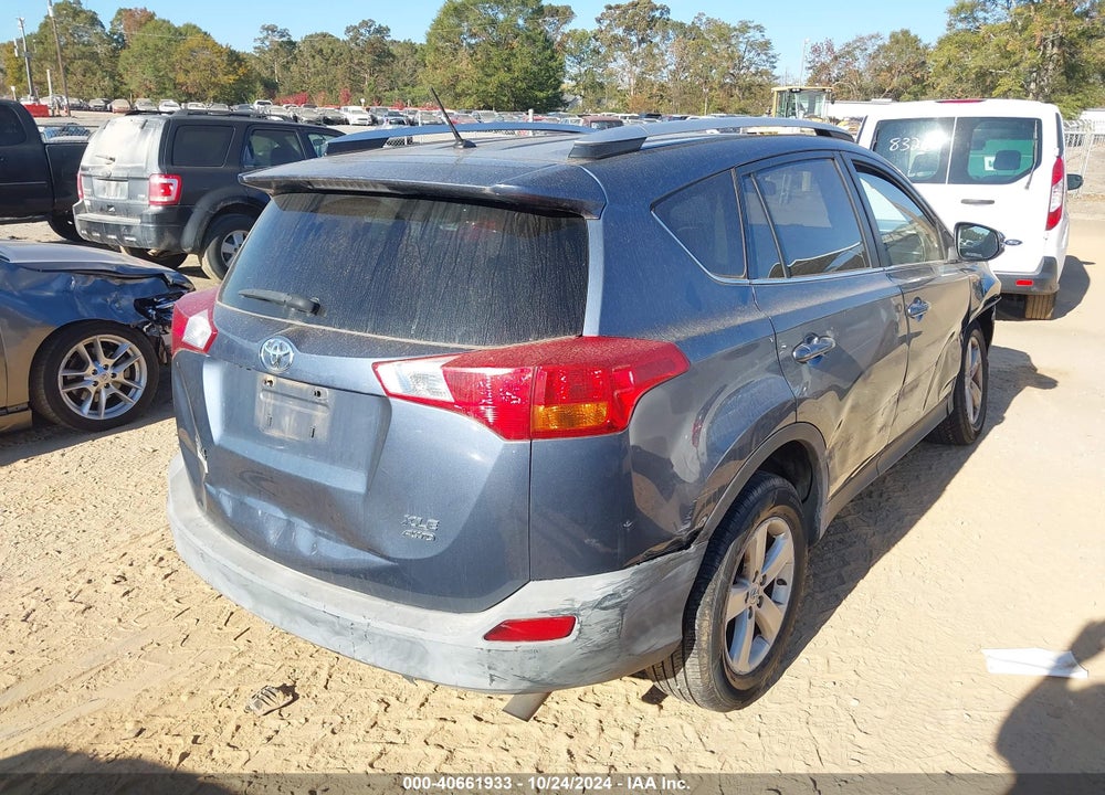 2013 TOYOTA RAV4 XLE VIN: JTMRFREV2DD038424