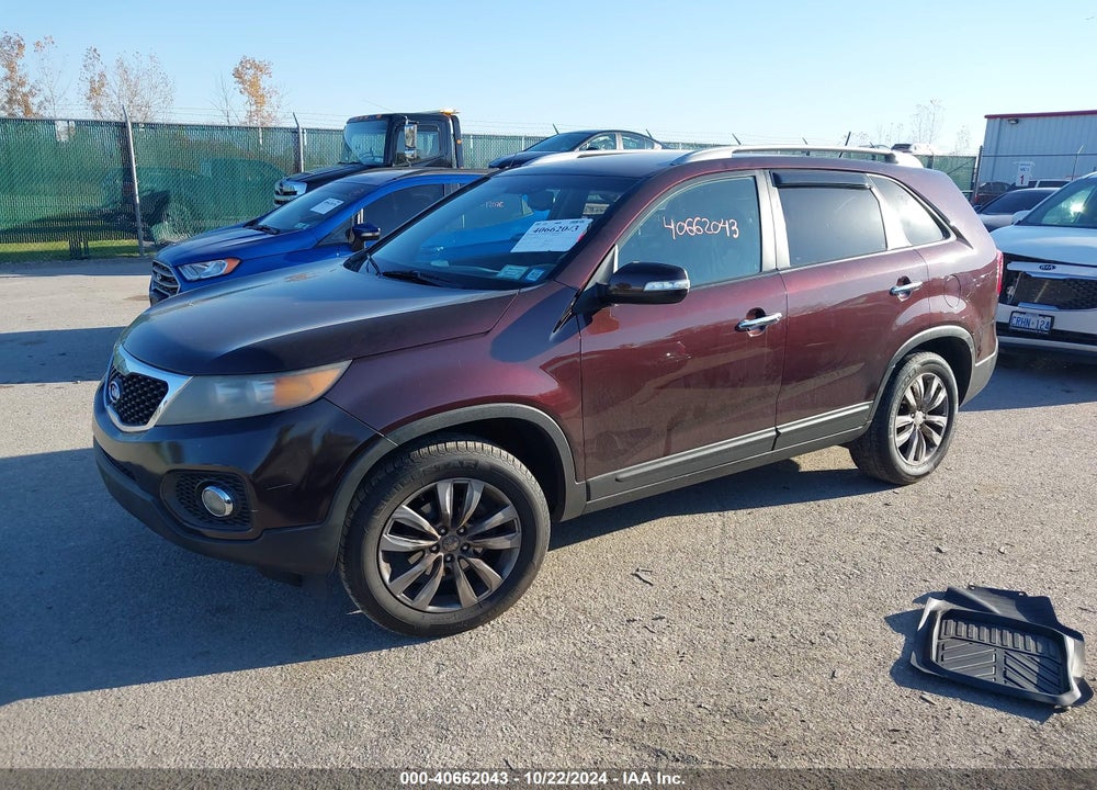 2011 KIA SORENTO LX V6 VIN: 5XYKT4A28BG141175