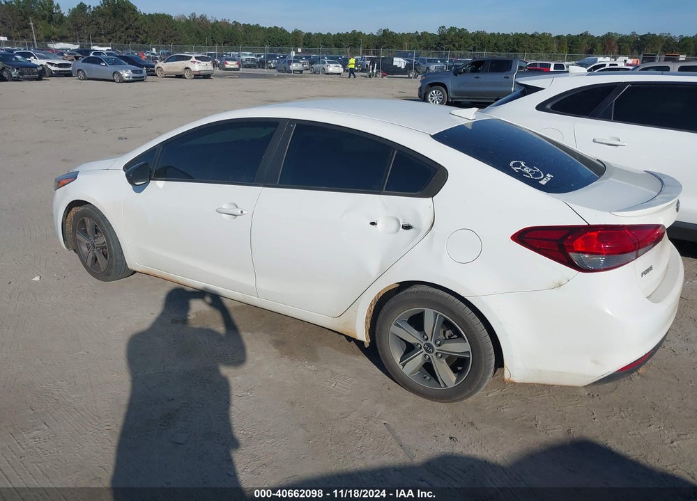 2018 KIA FORTE S VIN: 3KPFL4A79JE215180