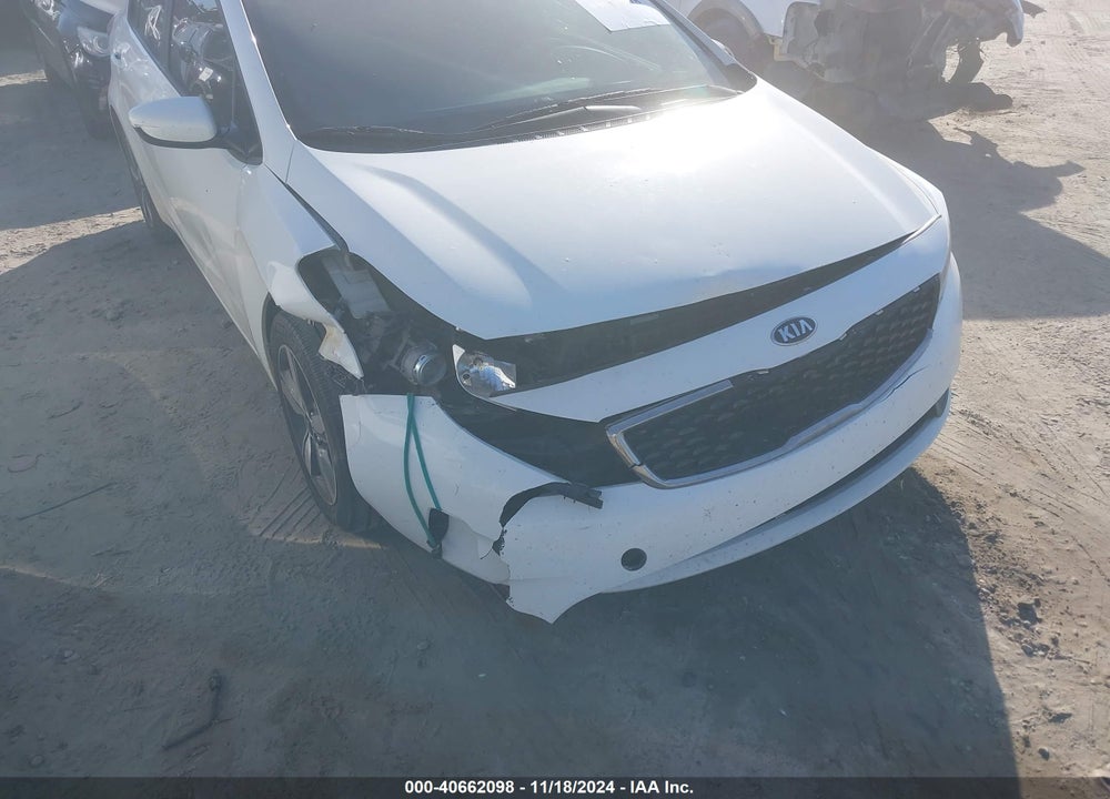 2018 KIA FORTE S VIN: 3KPFL4A79JE215180