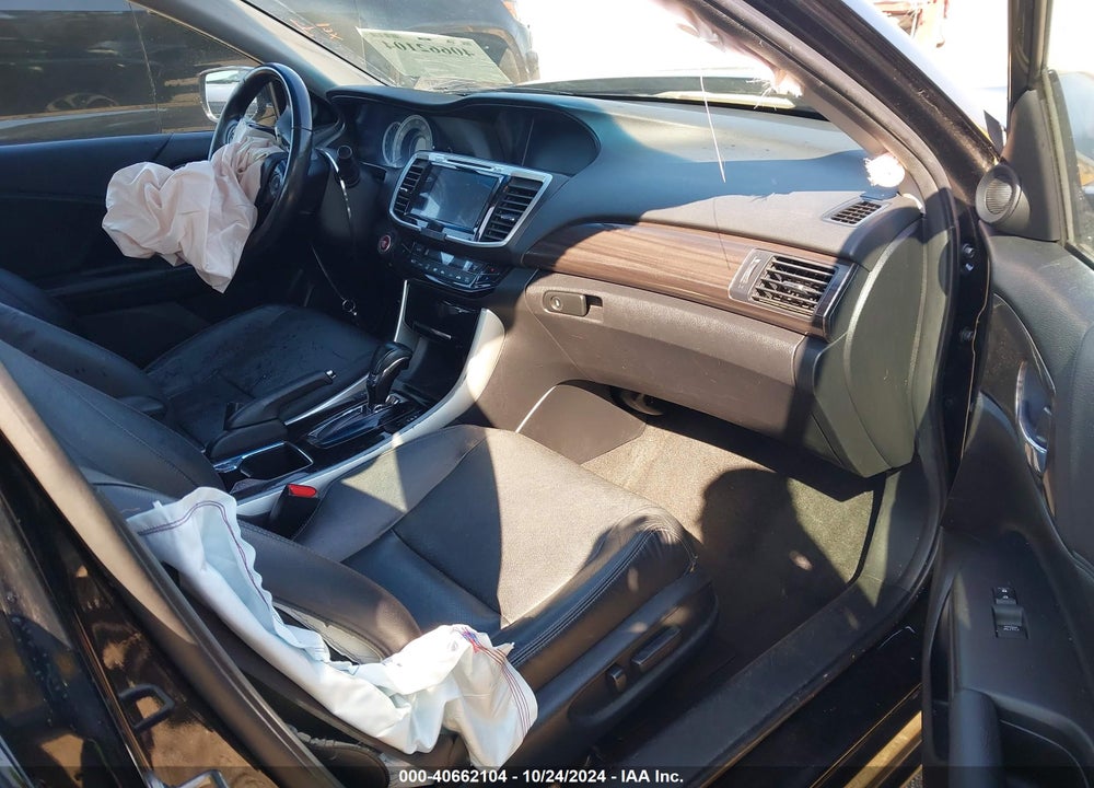 2017 HONDA ACCORD EX-L V6 VIN: 1HGCR3F8XHA031801