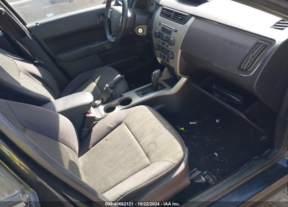 2010 FORD FOCUS SE VIN: 1FAHP3FN1AW294774