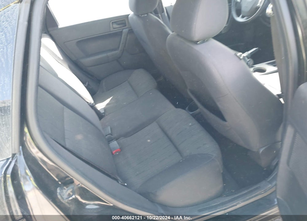 2010 FORD FOCUS SE VIN: 1FAHP3FN1AW294774