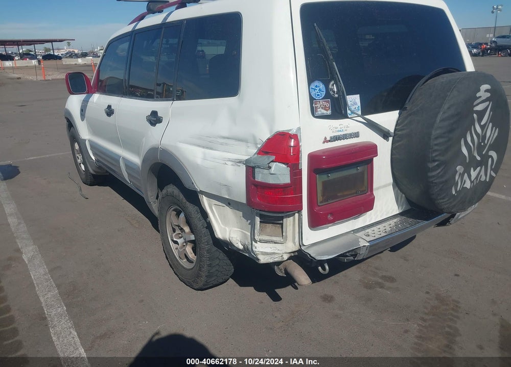 2001 MITSUBISHI MONTERO XLS VIN: JA4MW31R61J026025