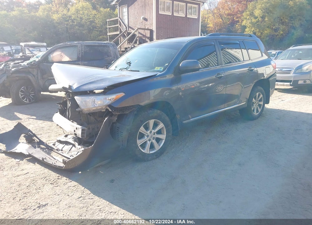 2011 TOYOTA HIGHLANDER SE VIN: 5TDBK3EH0BS092102