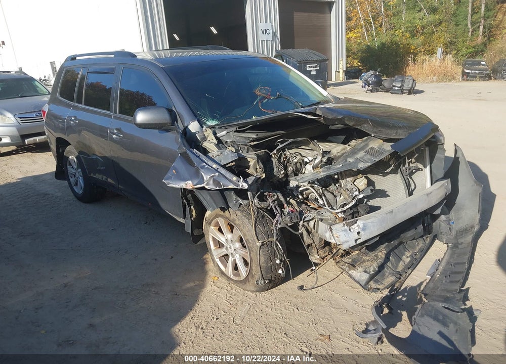 2011 TOYOTA HIGHLANDER SE VIN: 5TDBK3EH0BS092102