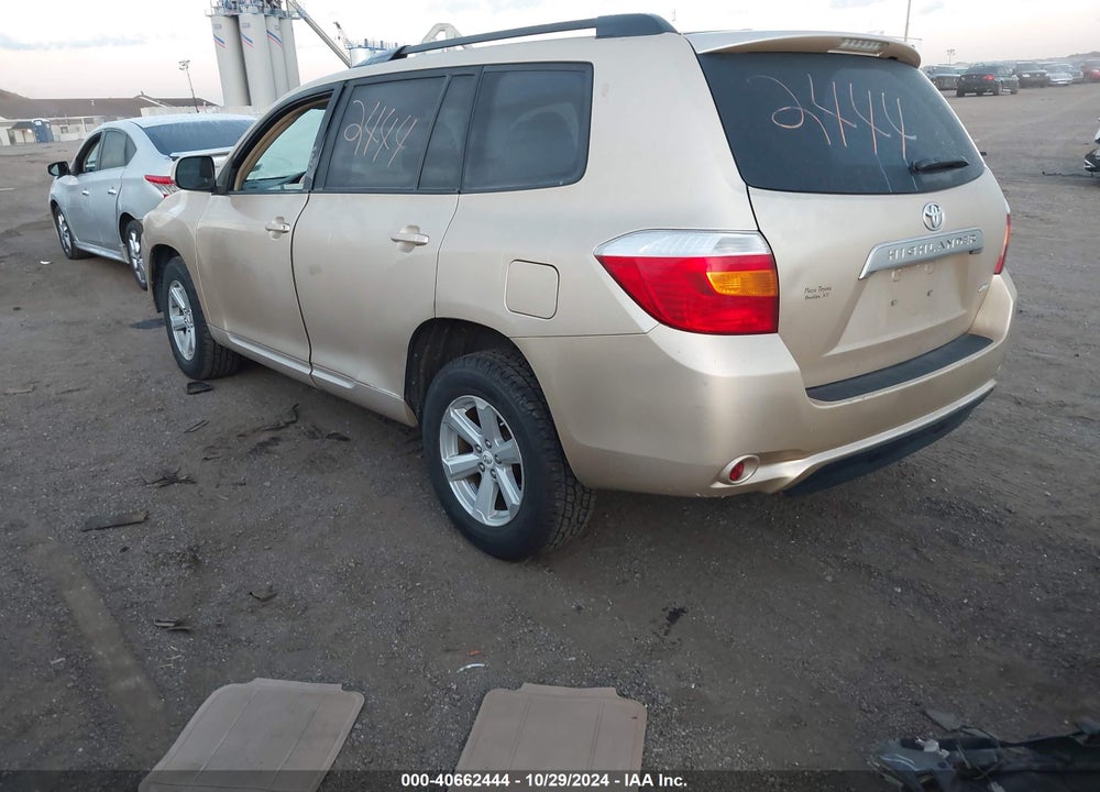 2010 TOYOTA HIGHLANDER BASE V6 VIN: 5TDBK3EH7AS012583