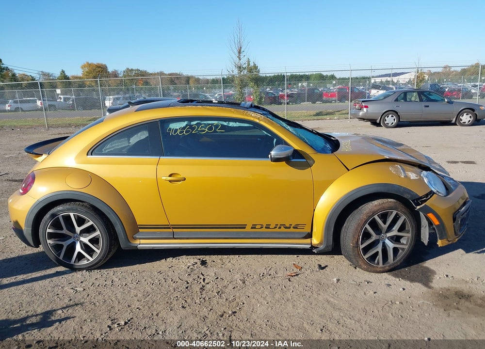 2018 VOLKSWAGEN BEETLE 2.0T DUNE VIN: 3VWSD7AT6JM703189