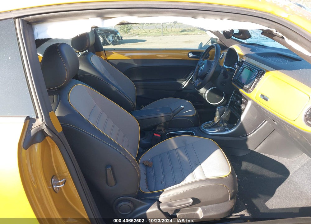 2018 VOLKSWAGEN BEETLE 2.0T DUNE VIN: 3VWSD7AT6JM703189