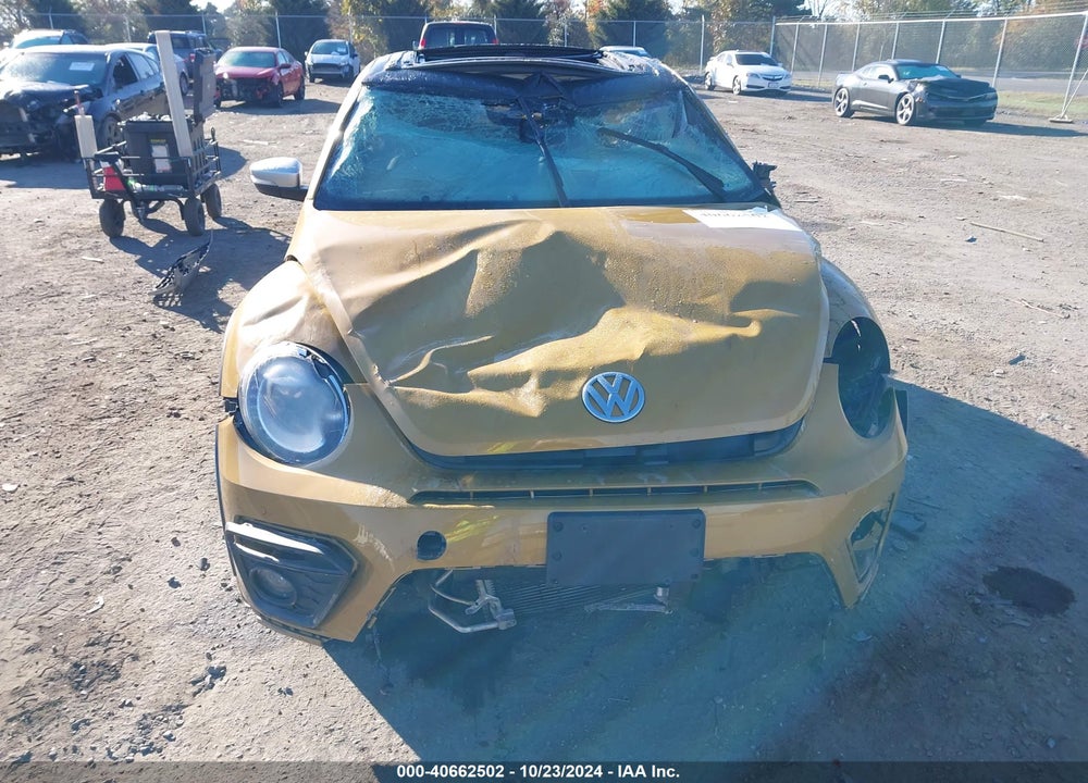 2018 VOLKSWAGEN BEETLE 2.0T DUNE VIN: 3VWSD7AT6JM703189