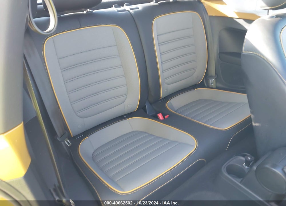 2018 VOLKSWAGEN BEETLE 2.0T DUNE VIN: 3VWSD7AT6JM703189