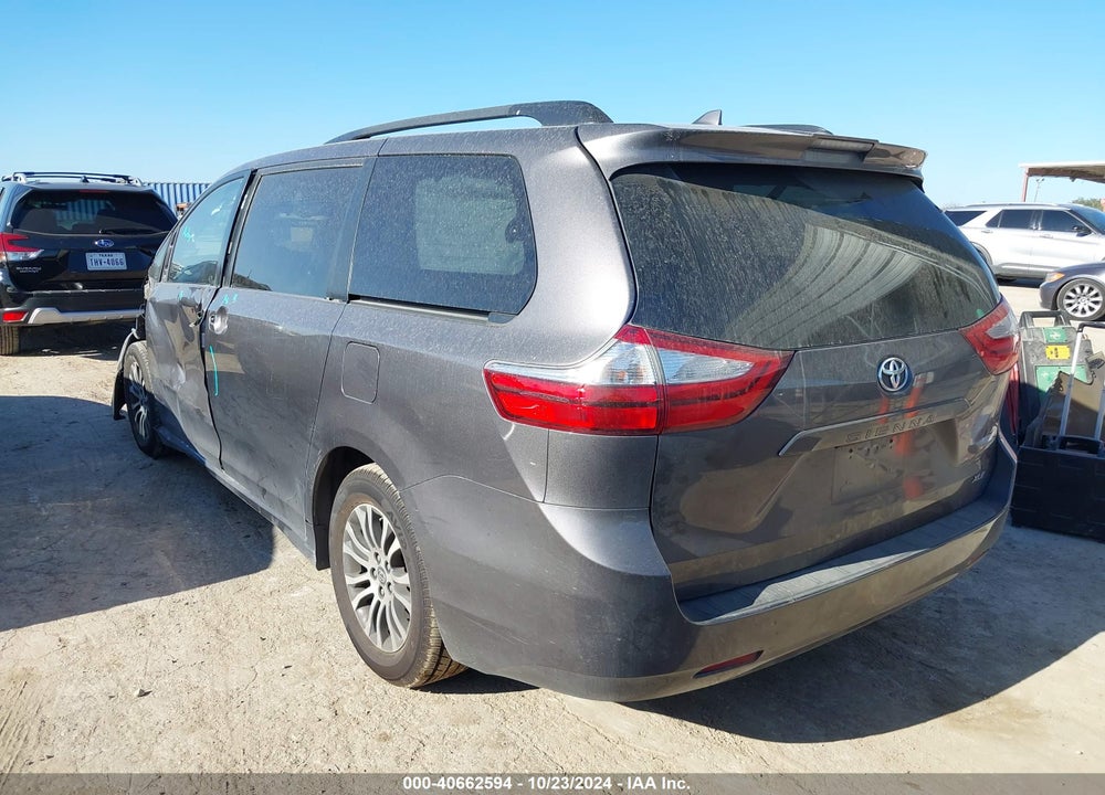 2019 TOYOTA SIENNA XLE 8 PASSENGER VIN: 5TDYZ3DC9KS992203