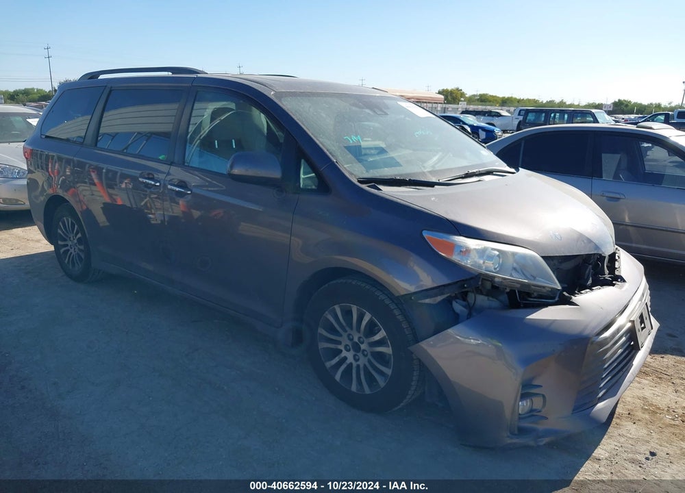 2019 TOYOTA SIENNA XLE 8 PASSENGER VIN: 5TDYZ3DC9KS992203